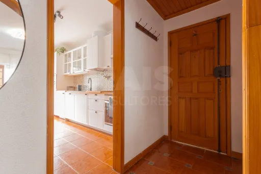 T2 Remodelado com Arrecadação | Outeiro de Polima – São Domingos de Rana