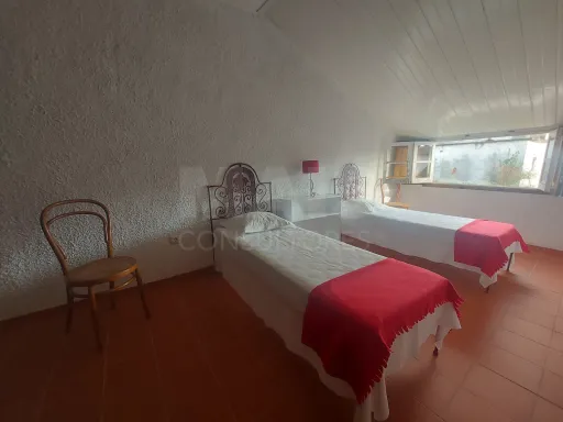 Casa Senhorial com Brazão em Coja- Arganil.