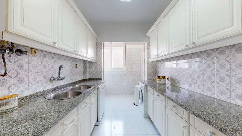 Apartamento T3 Remodelado no Centro de Oeiras | Elevador | 105 m² | Excelente Oportunidade
