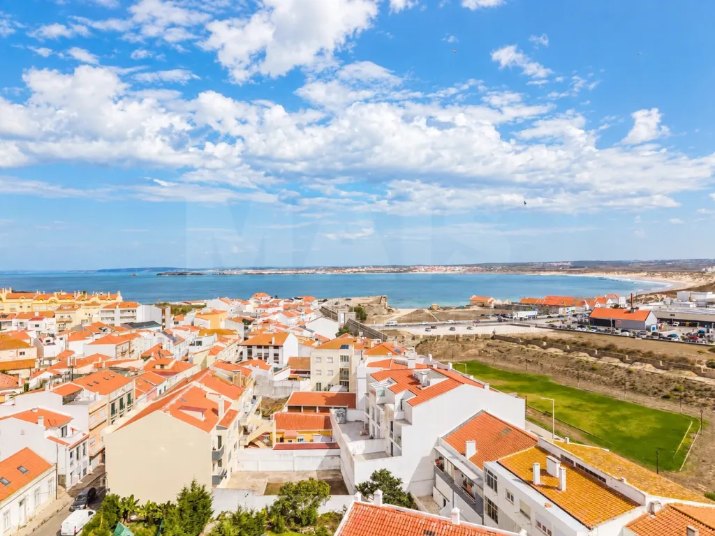 Estúdio Moderno em Peniche | Invista junto ao Mar