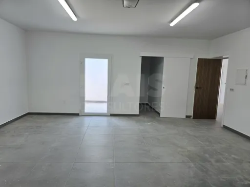 Moradia T4 térrea de luxo com piscina no Nadadouro
