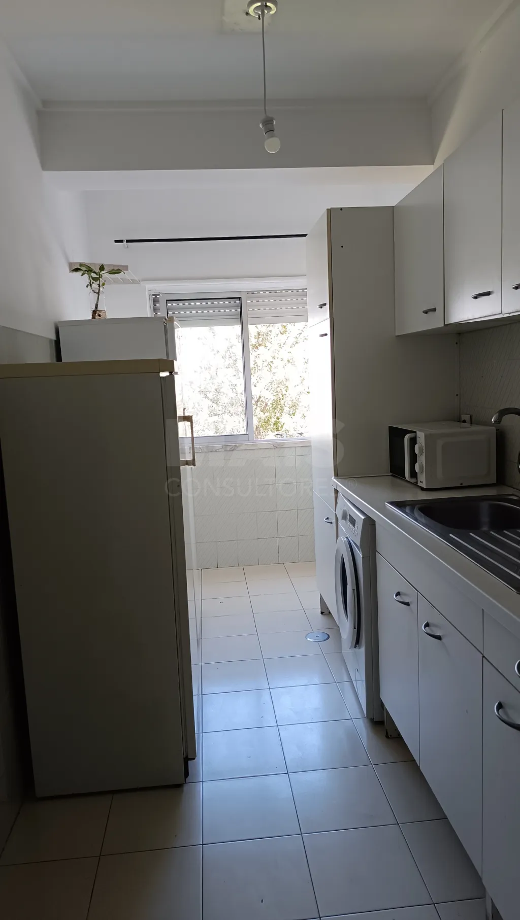2-Bedroom Apartment in Seixal with Two Elevators