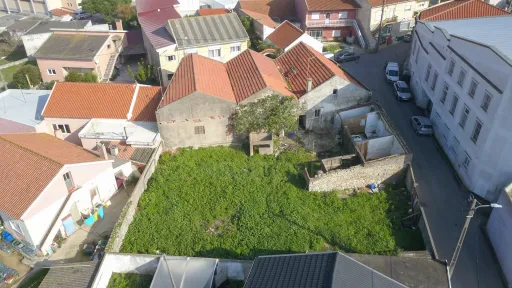 Prédio Urbano com PIP Aprovado |  a 2 min das Praias da Lourinhã