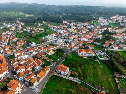 Terreno com projeto aprovado para moradia T3