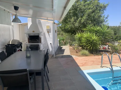 Moradia V3 em Albufeira com piscina
