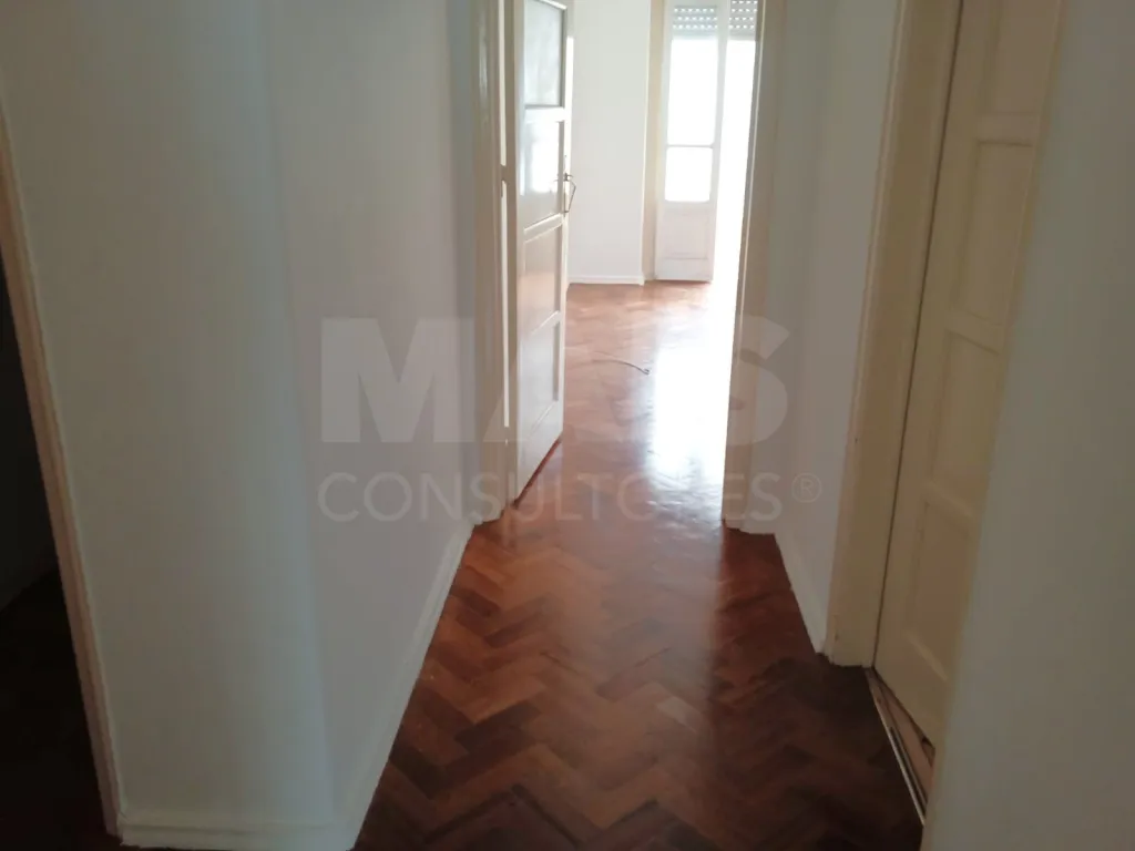 Excelente Apartamento T2 Ajuda