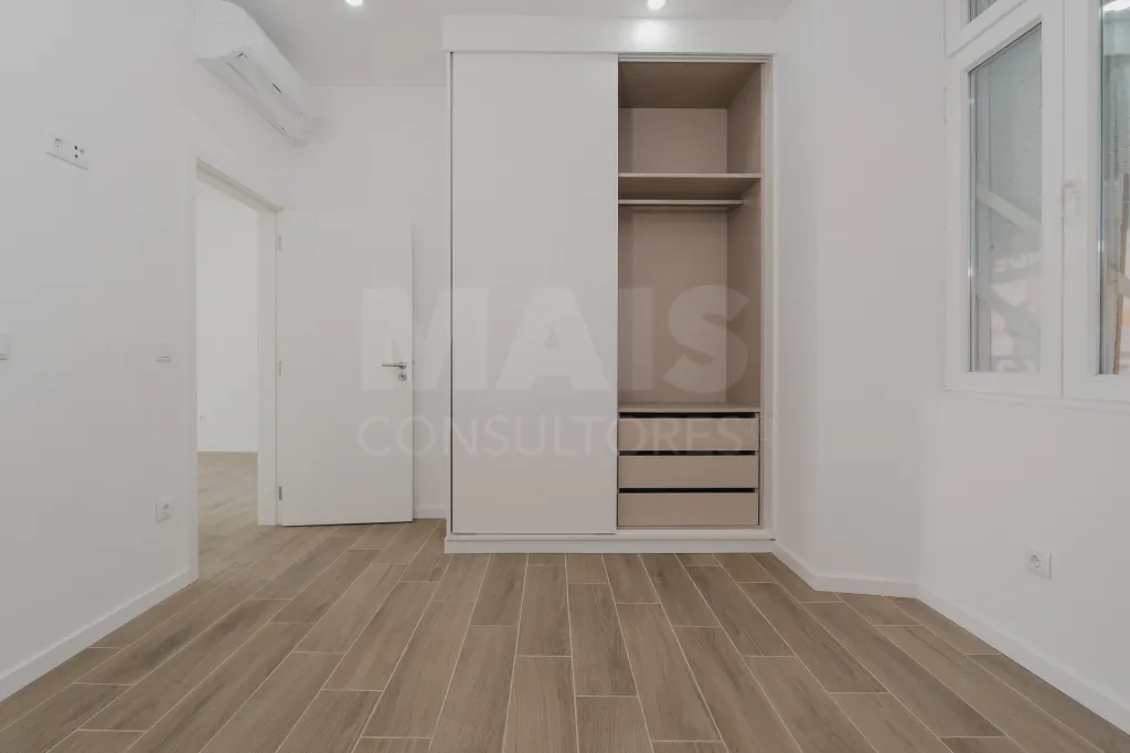 Moradia T4 Totalmente Remodelada com Logradouro em Coruche