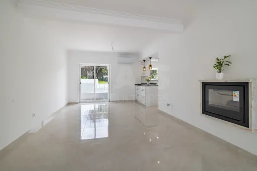 Moradia Isolada T4 Renovada — Abuxarda / Alvide, Cascais