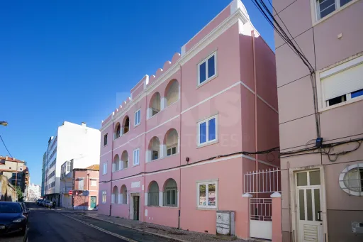 Apartamento T3 Renovado na Cova da Piedade