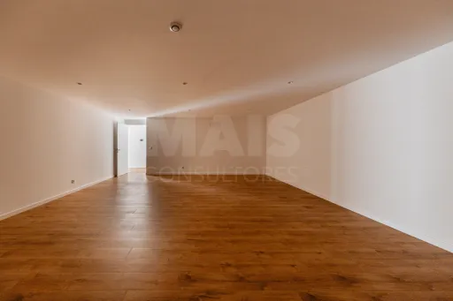 Moradia T5 com Piscina - Vista Golfe e Mar