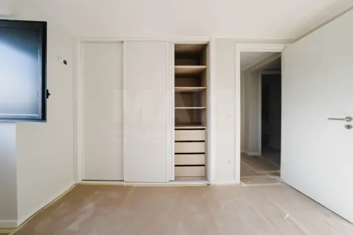 Moradia T3 Renovada C/ Logradouro e Anexos, São Bartolomeu, Lourinhã