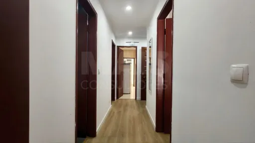 Apartamento T2 com Terraço e Potencial | Centro das Caldas da Rainha