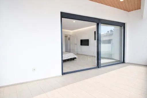 Moradia T5 de Luxo com Piscina