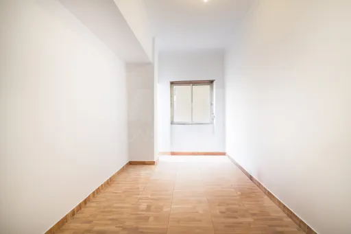 Used studio apartment with huge potential