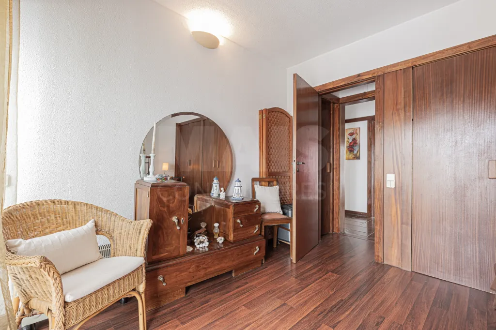 Moradia Contemporânea com terreno 700m2 em Soltroia – Próxima da Praia