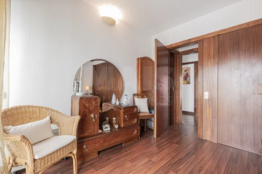 Moradia Contemporânea com terreno 700m2 em Soltroia – Próxima da Praia