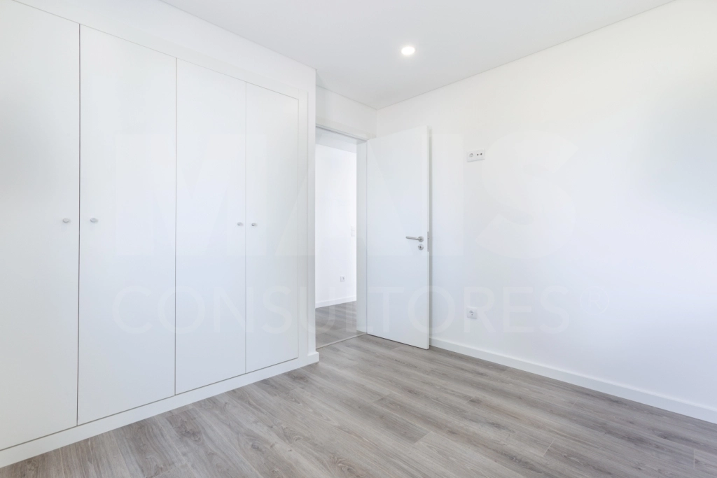 Apartamento T2 totalmente remodelado, Parque das Nações