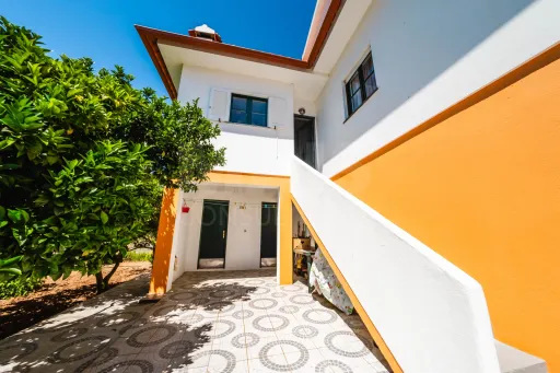 Villa with charm and privacy on a 1400m² plot