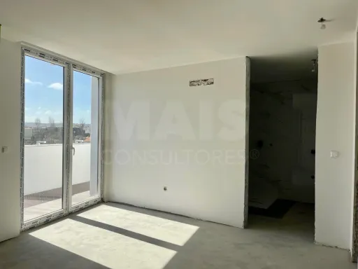 Exclusiva Penthouse Duplex T4 com Piscina Privada | Lourinhã