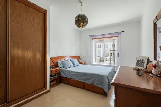 Luxury 3-bedroom apartment with garage and private terrace