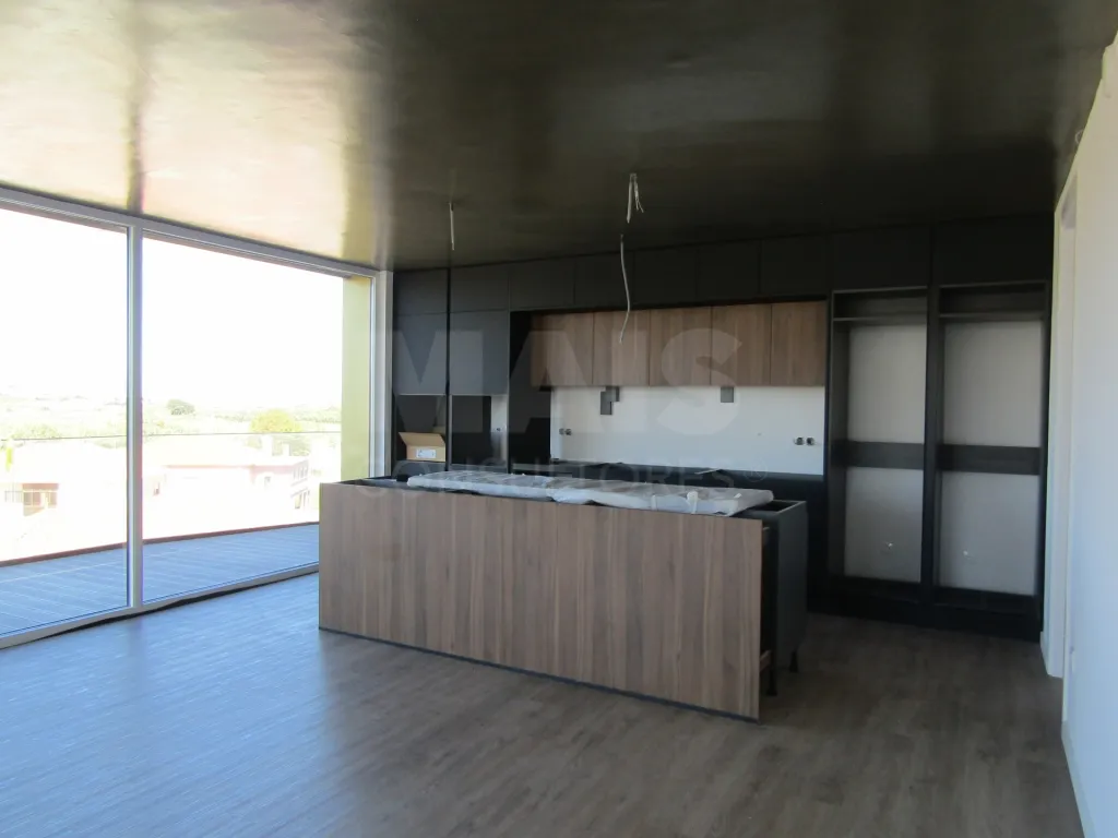 T4 Duplex | Vista Campo e Mar | Terraço Privativo >150 m² | Piscina | Jacuzzi