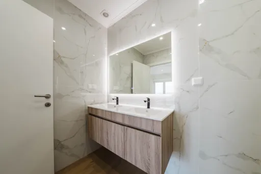 Moradia Geminada T3, Totalmente Remodelada