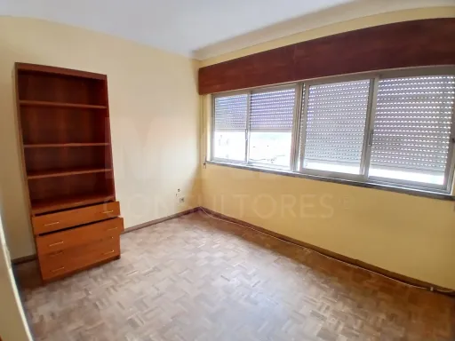Apartamento T3 no centro das Caldas da Rainha com elevador