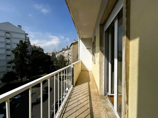 Apartamento T2 no Lumiar | Ameixoeira a 800m da estação do metro da Ameixoeira