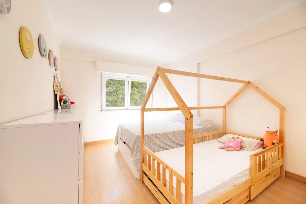 2 bedroom apartment - Rio de Mouro with elevator and storage room
