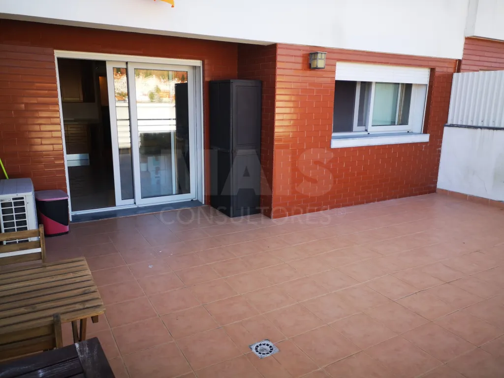 One-bedroom apartment with a 28 m² terrace in Murganhal, Caxias
