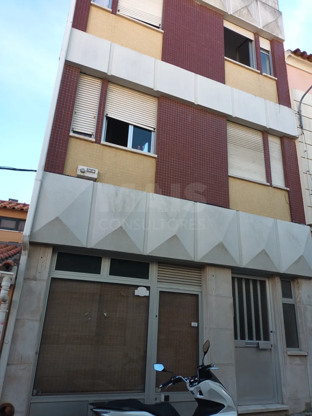 Residential building in the center of Vila Franca de Xira.