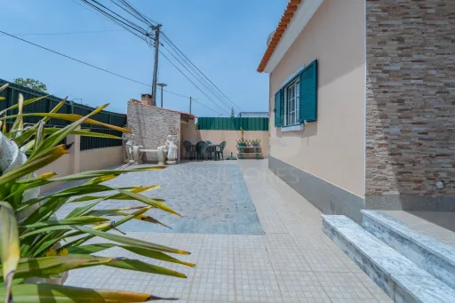 Moradia T3 com Garagem em Samora Correia