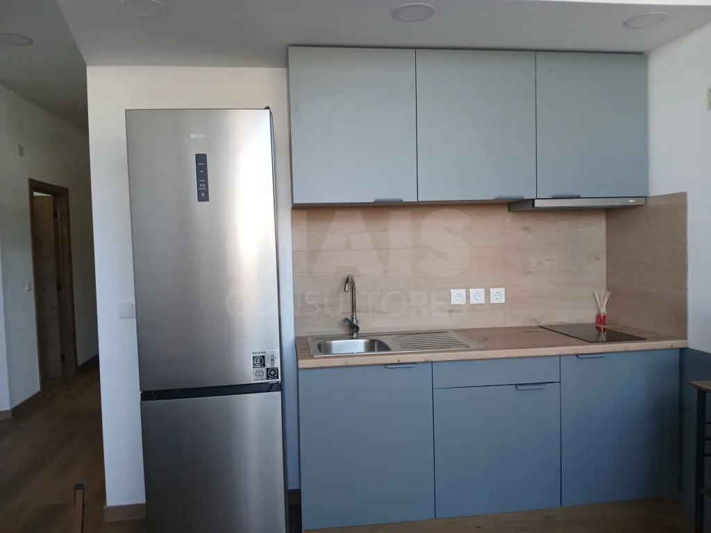 Moradia T8 em Santiago do Cacém – Ideal para Empresas