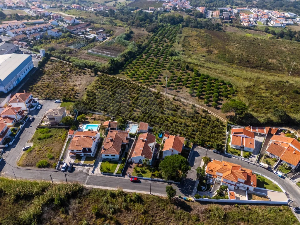 Terreno c/ 6.048m2 c/ viabilidade de construção nas Gaeiras
