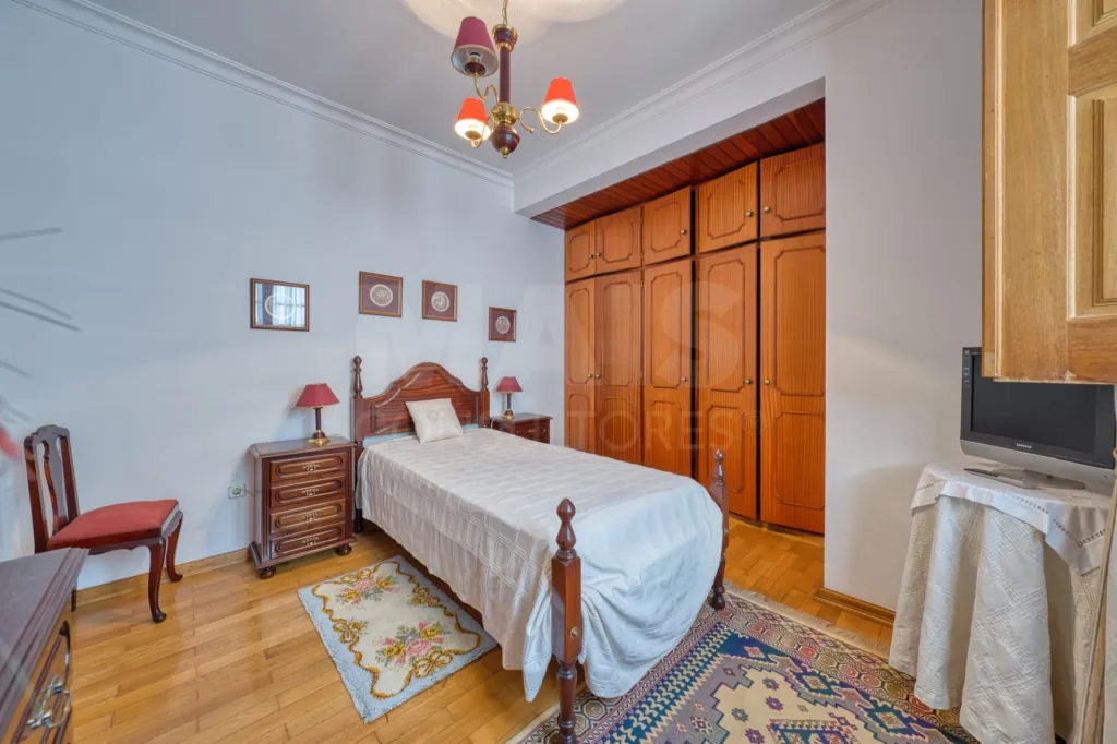 Moradia T4 Bi Familiar no Couço