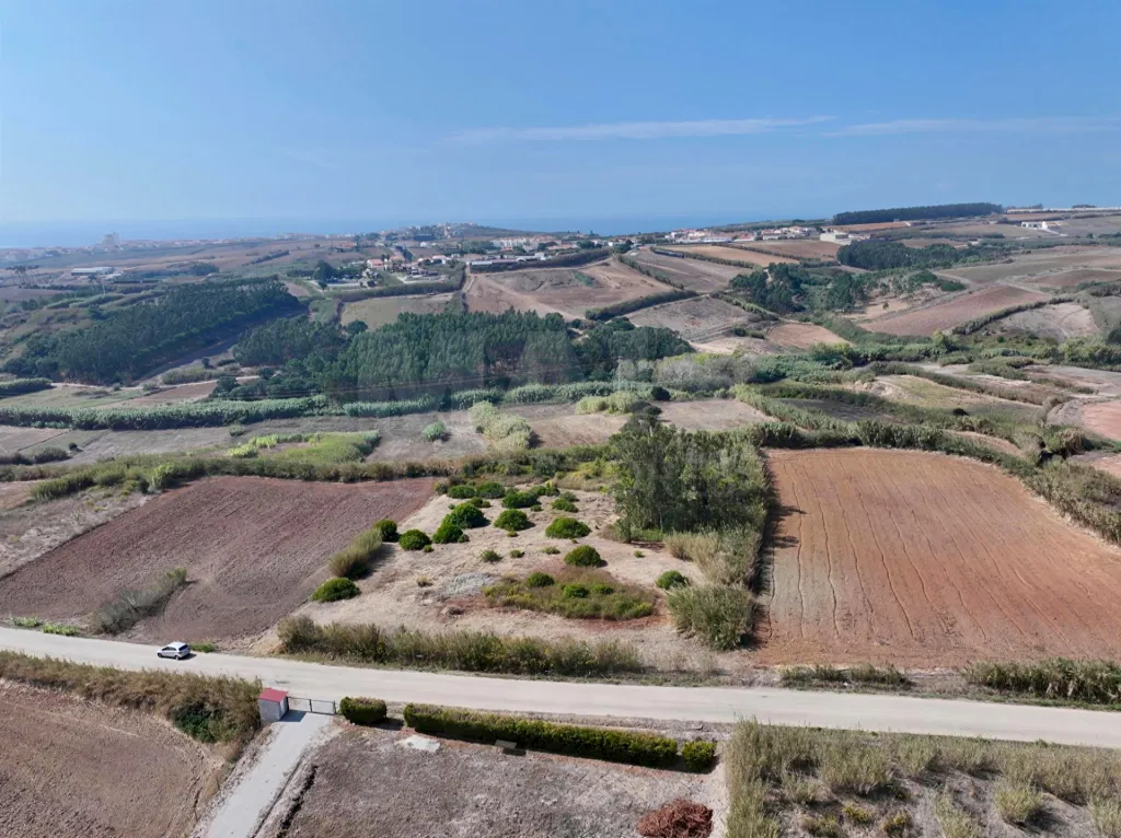 Terreno rústico com 5.840 m² a 3 km da Praia da Areia Branca