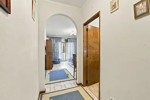 Apartamento T2 com marquise em Peniche