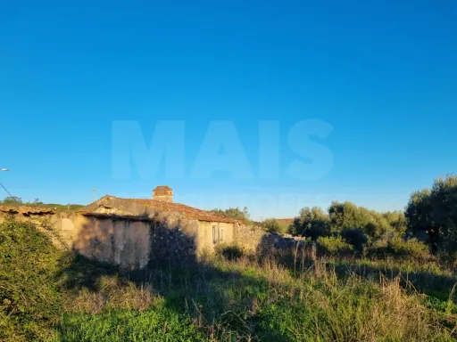 Moradia em ruinas, em Barreirinhas, ALCANEDE