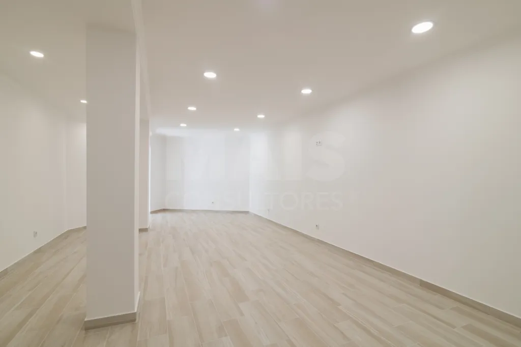 Moradia Isolada T4 Renovada — Abuxarda / Alvide, Cascais