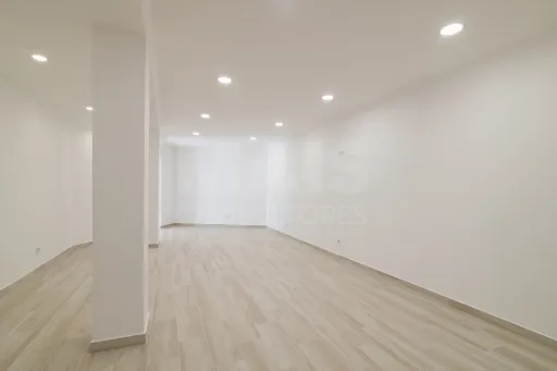 Moradia Isolada T4 Renovada — Abuxarda / Alvide, Cascais