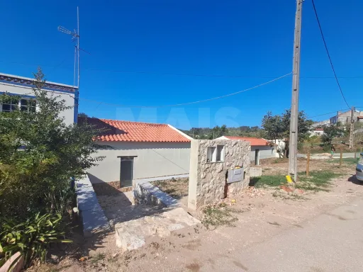 Moradia T1+1 Remodeladas a 10 minutos da cidade