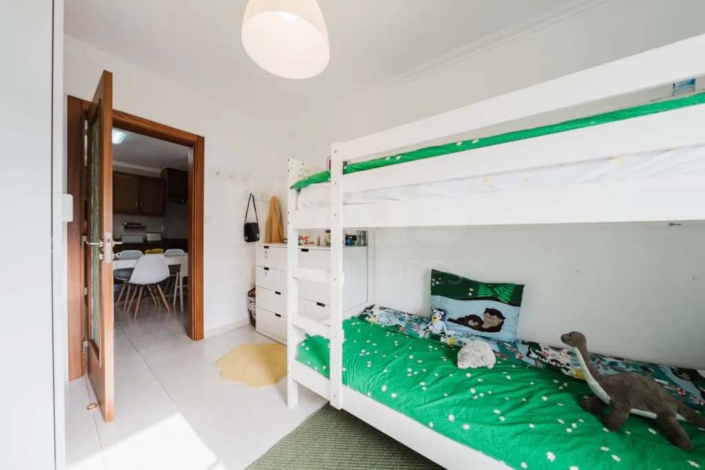Apartamento T2 Renovado Com Vista Mar Em Peniche