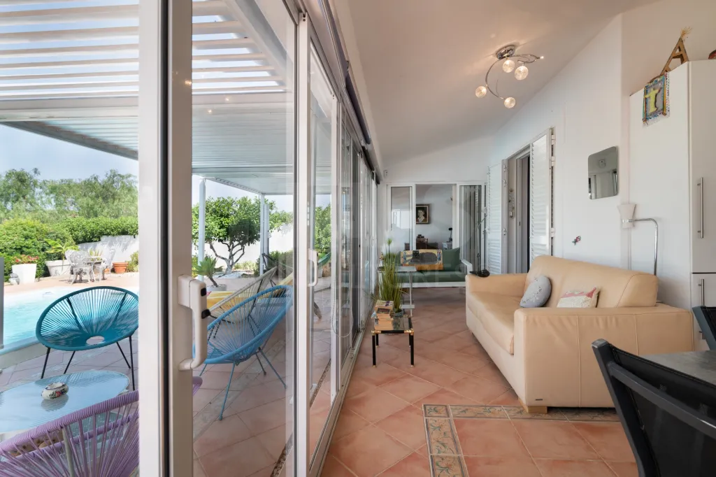Moradia V2 em Albufeira com piscina