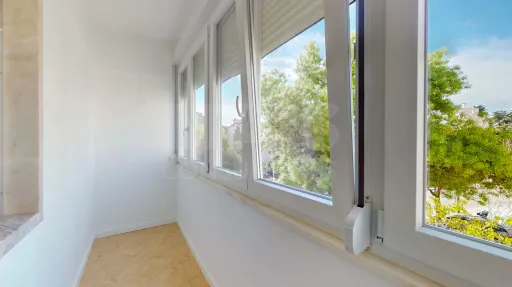Apartamento T3 Remodelado no Centro de Oeiras | Elevador | 105 m² | Excelente Oportunidade