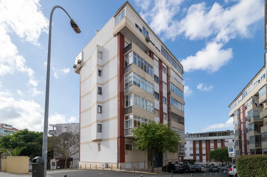 Apartamento T4  em paço de Arcos