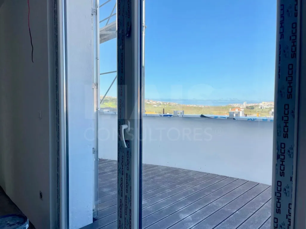 Exclusive 4 Bedroom Duplex Penthouse with Private Pool | Lourinhã