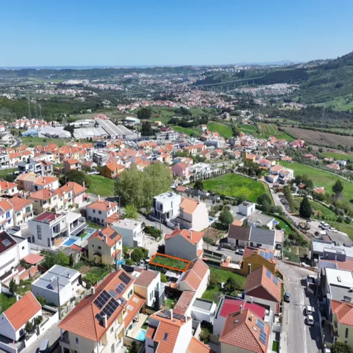 Urban Plot with Proj. Approved for 3 Bedroom House w/ Basement, Patio & Parking !