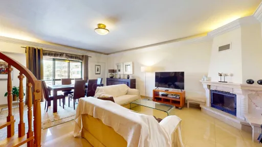 T3 Duplex com Vista Mar e Serra de Sintra – São Domingos de Rana