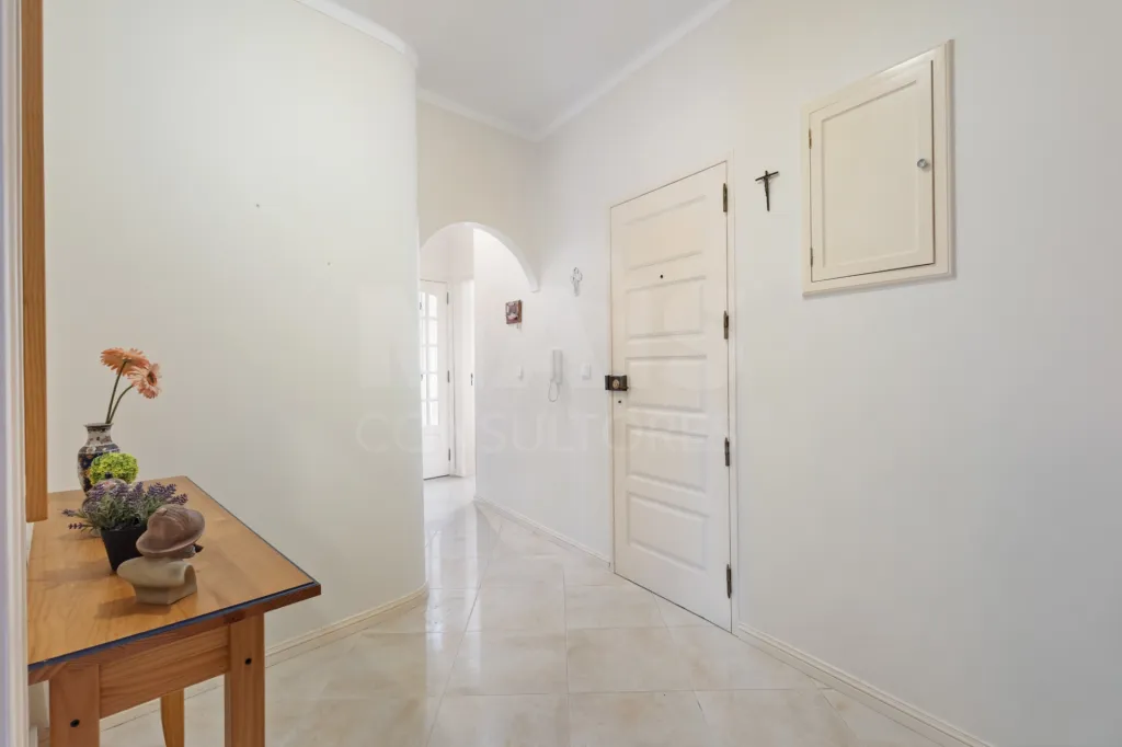 2 bedroom apartment in the center of Peniche