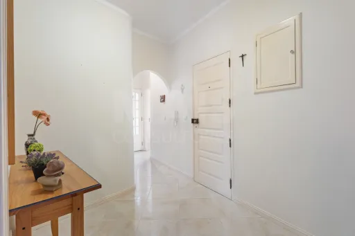 2 bedroom apartment in the center of Peniche